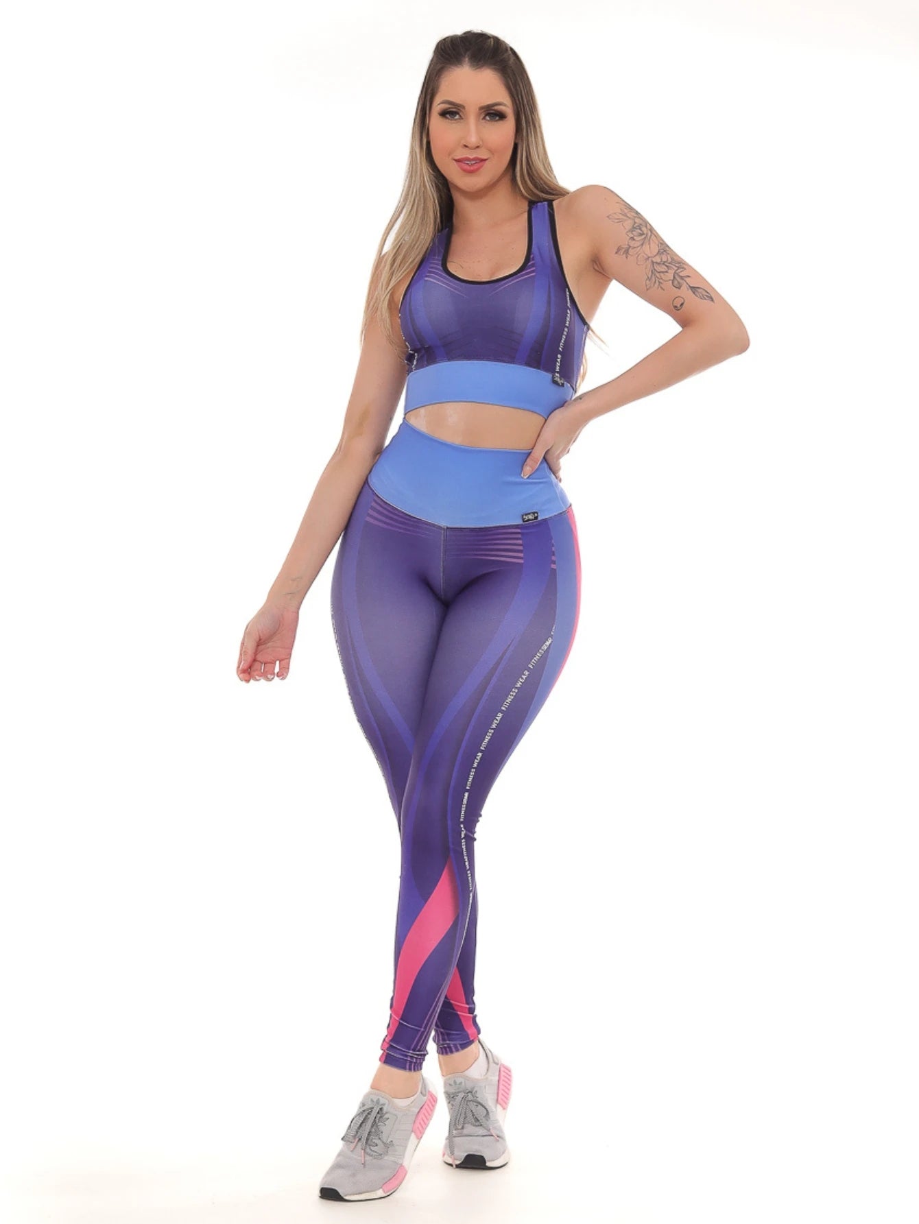 Conjunto Fitness Cintura Alta com Detalhes em Neon