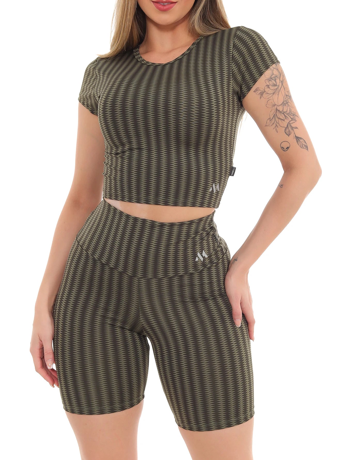 Conjunto Academia com Bermuda Estampado Modelo 3D