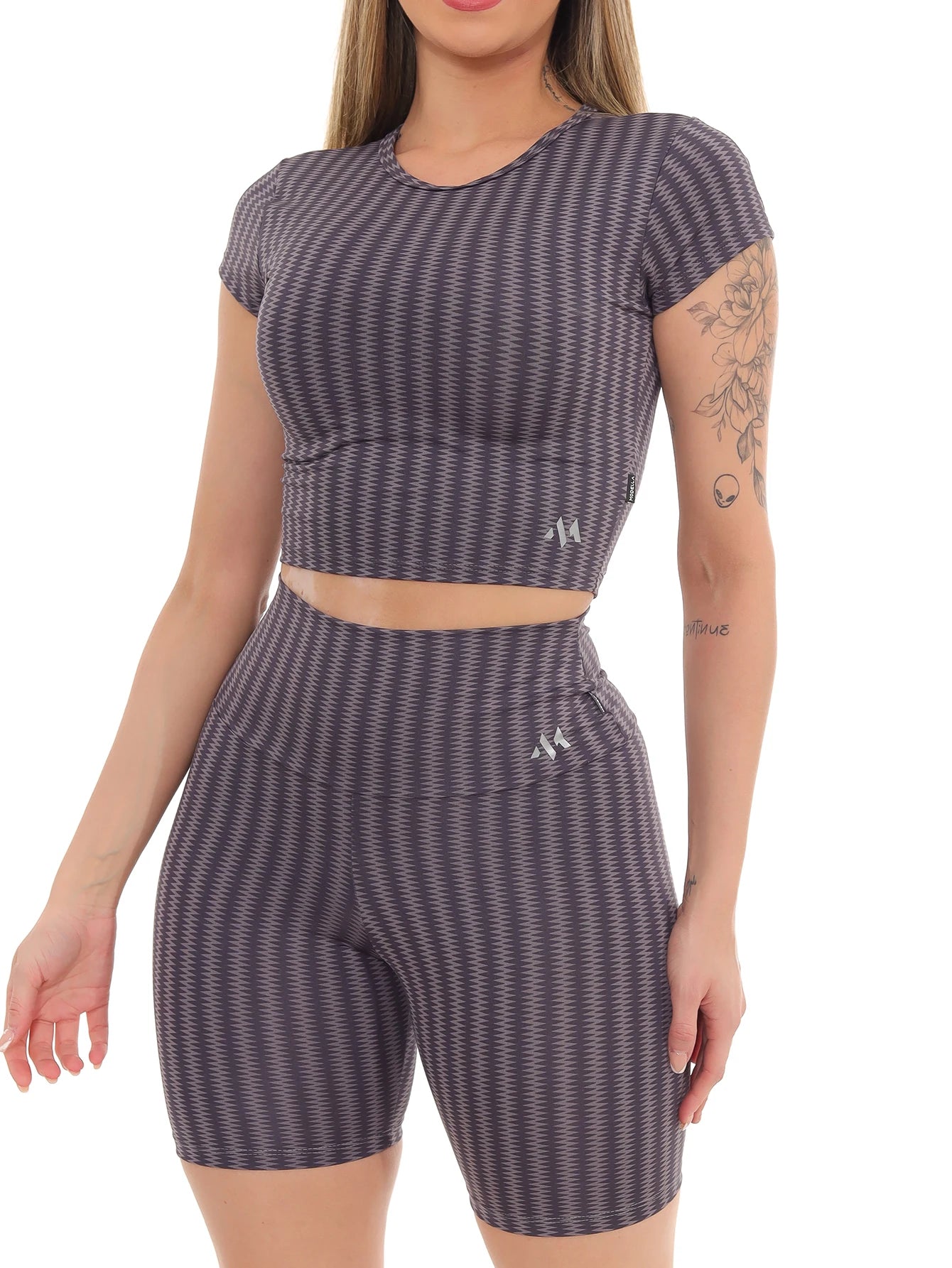 Conjunto Academia com Bermuda Estampado Modelo 3D